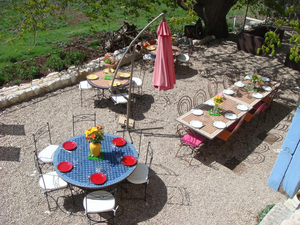 Ferme Saint Pierre Hotel Bargeme Ngoại thất bức ảnh